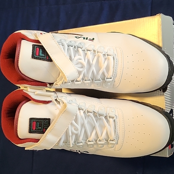 COPY - Men's Fila - Picture 2 of 7